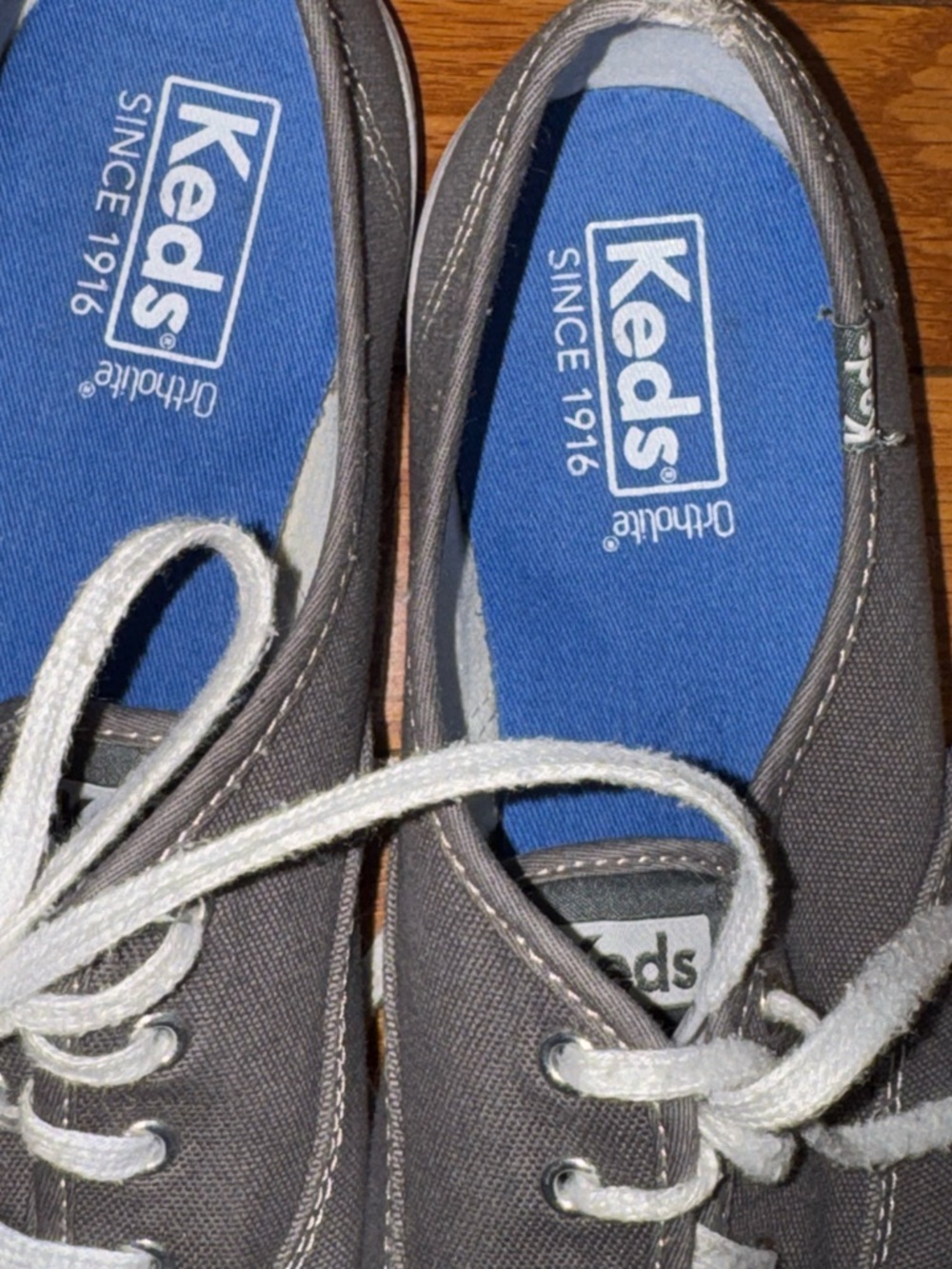 Keds Men's Gray Canvas Lace-Up Sneakers with White Laces canvas 8.5 - Picture 4 of 6